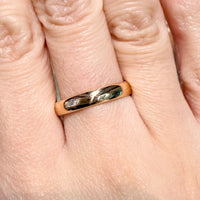 Victorian 18 carat gold wedding band from 1899