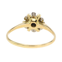 Vintage diamond cluster ring in 18 carat gold