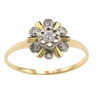 Vintage diamond cluster ring in 18 carat gold