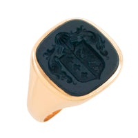 Vintage 18 carat gold signet ring with jasper intaglio