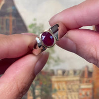 Robijn ring in wit en geelgoud