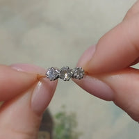 Vintage drie stenen diamanten ring