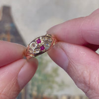 Victoriaanse robijn met diamanten ring in 18 karaat goud