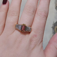Baguette geslepen diamanten ring met roze toermalijn