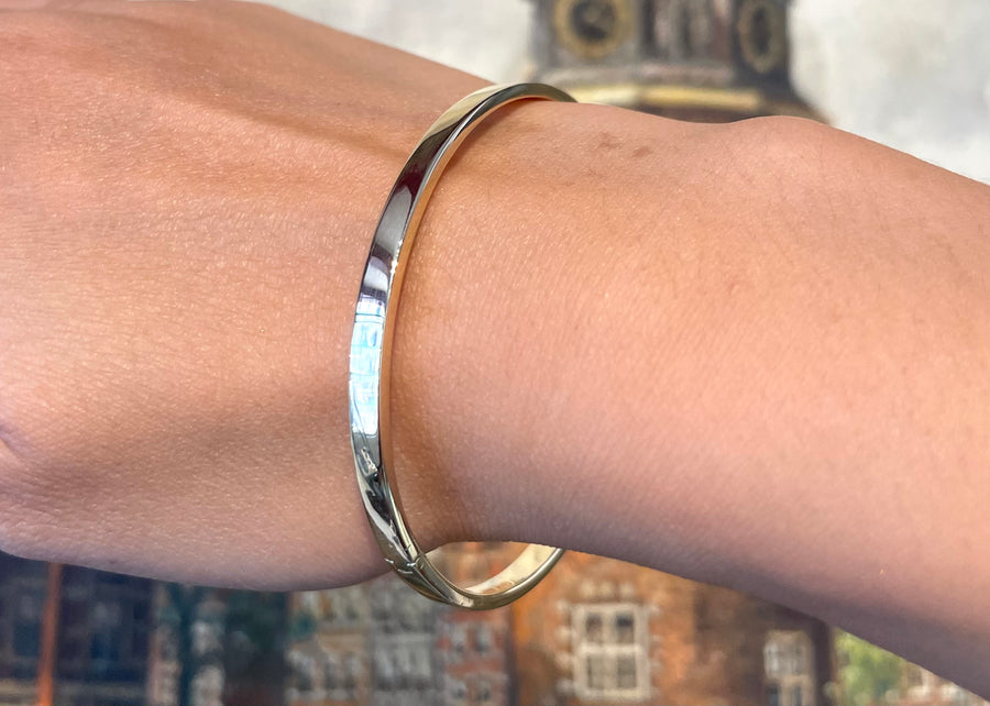 Hinged bangle in 14 carat gold-Bracelets-The Antique Ring Shop