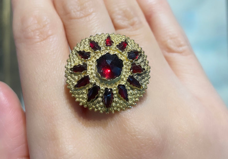 Garnet sun burst ring in 14 carat gold-Vintage & retro rings-The Antique Ring Shop