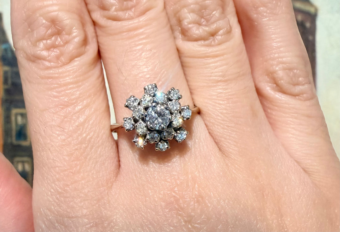 Snow flake diamond cluster ring in 14 carat gold