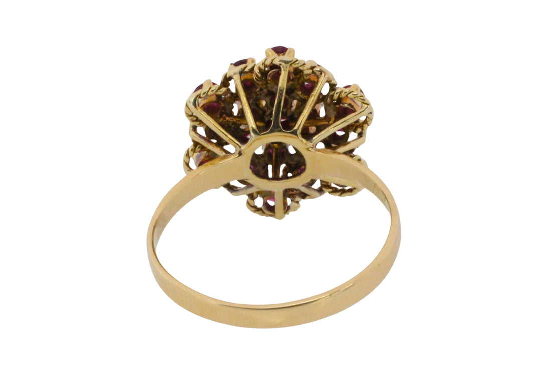 Ruby cluster ring in 18 carat gold