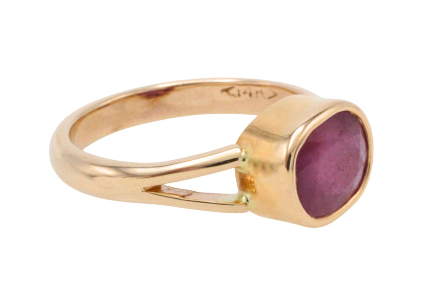 Ruby ring in 14 carat gold-Vintage Rings-The Antique Ring Shop