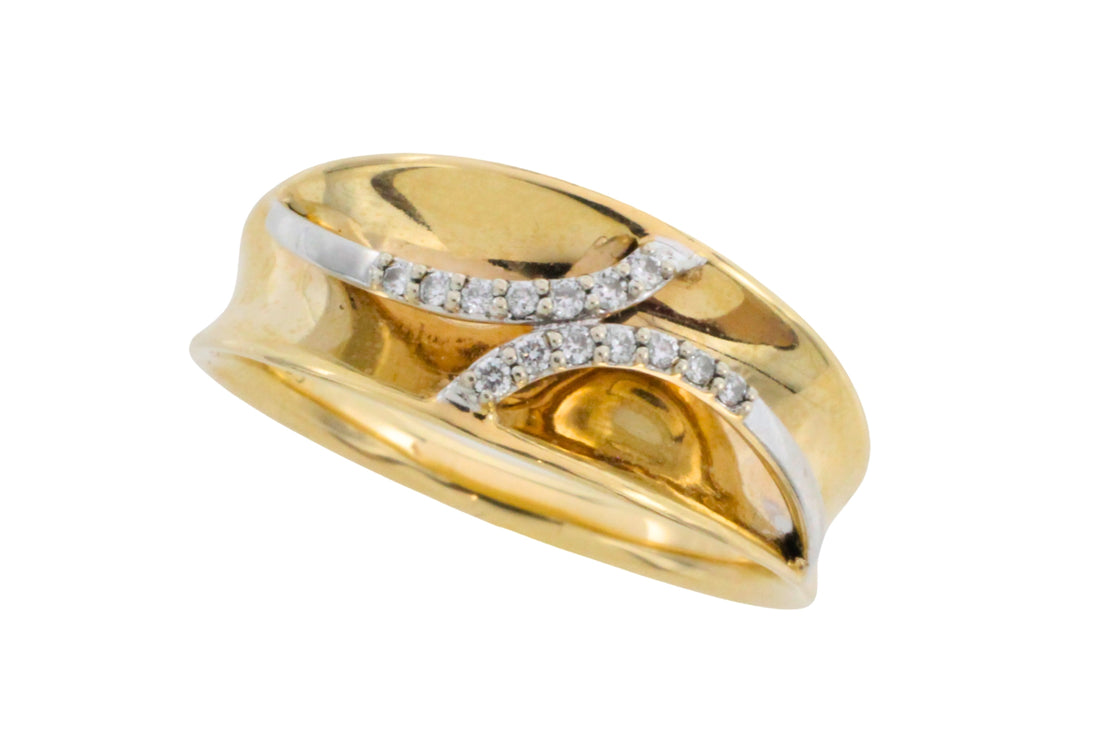 14 carat yellow and white gold ring with diamonds