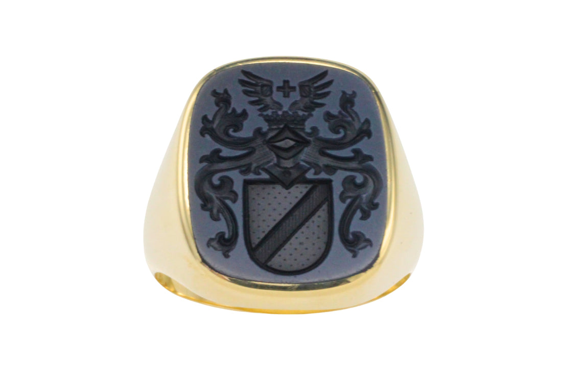 Vintage signet agate intaglio ring in 14 carat gold