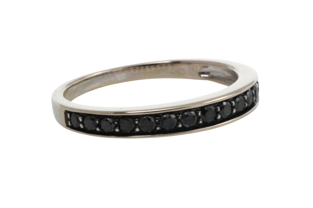 White gold ring with sapphires
