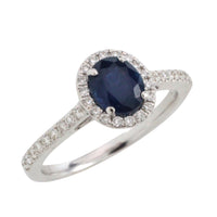 Sapphire cluster ring in 18 carat white gold