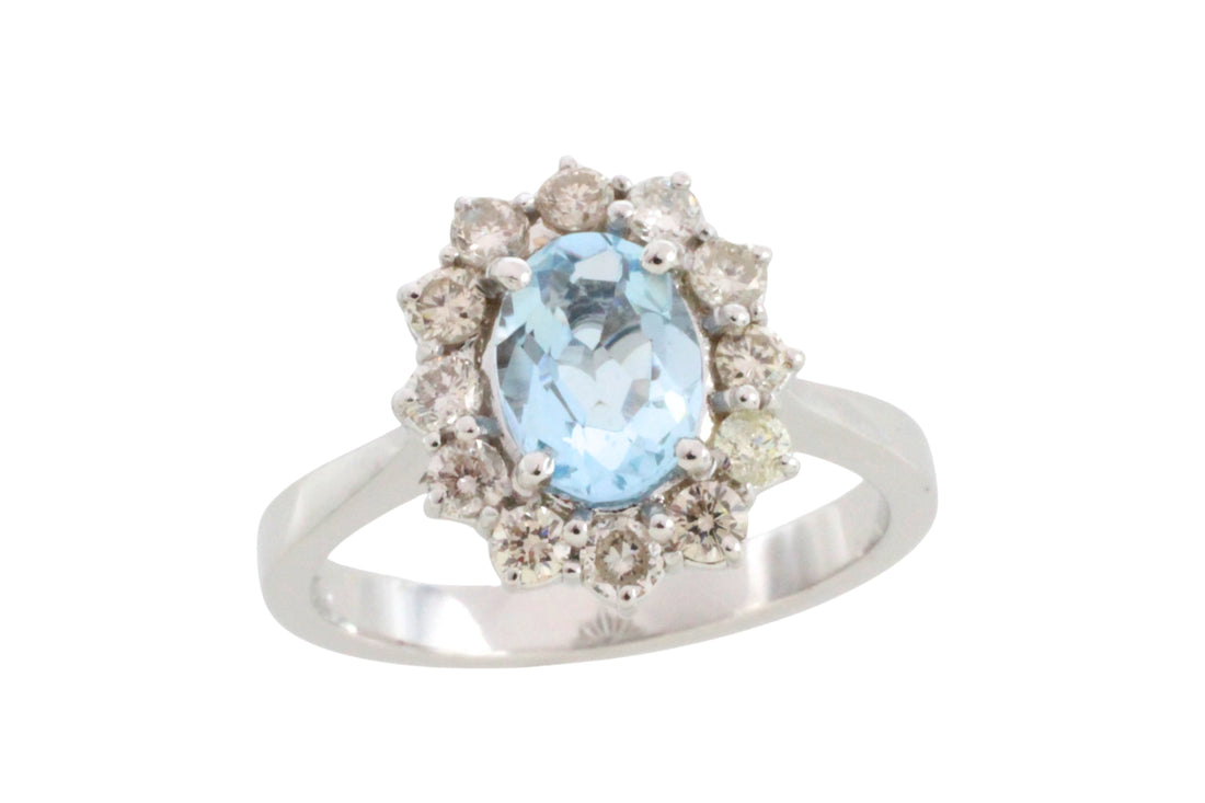 Aquamarine and diamond ring in white gold