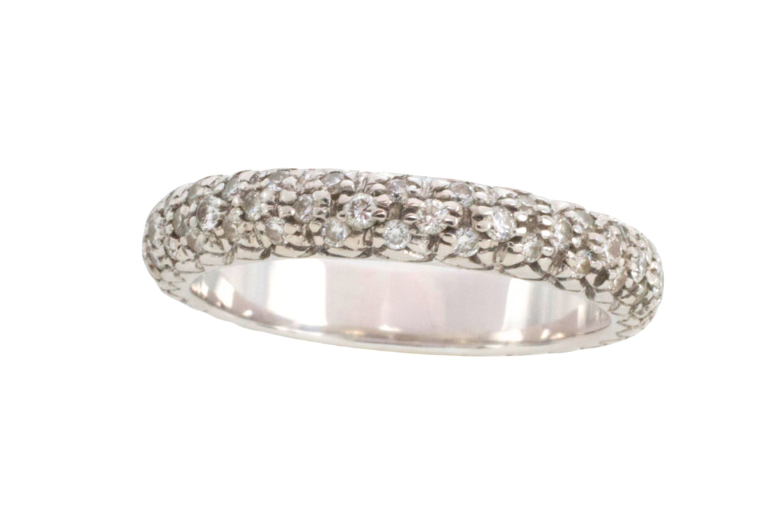 Eternity band with diamonds in 18 carat gold