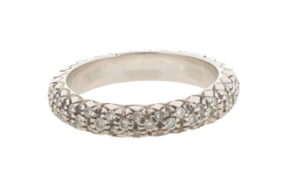 Eternity band with diamonds in 18 carat gold