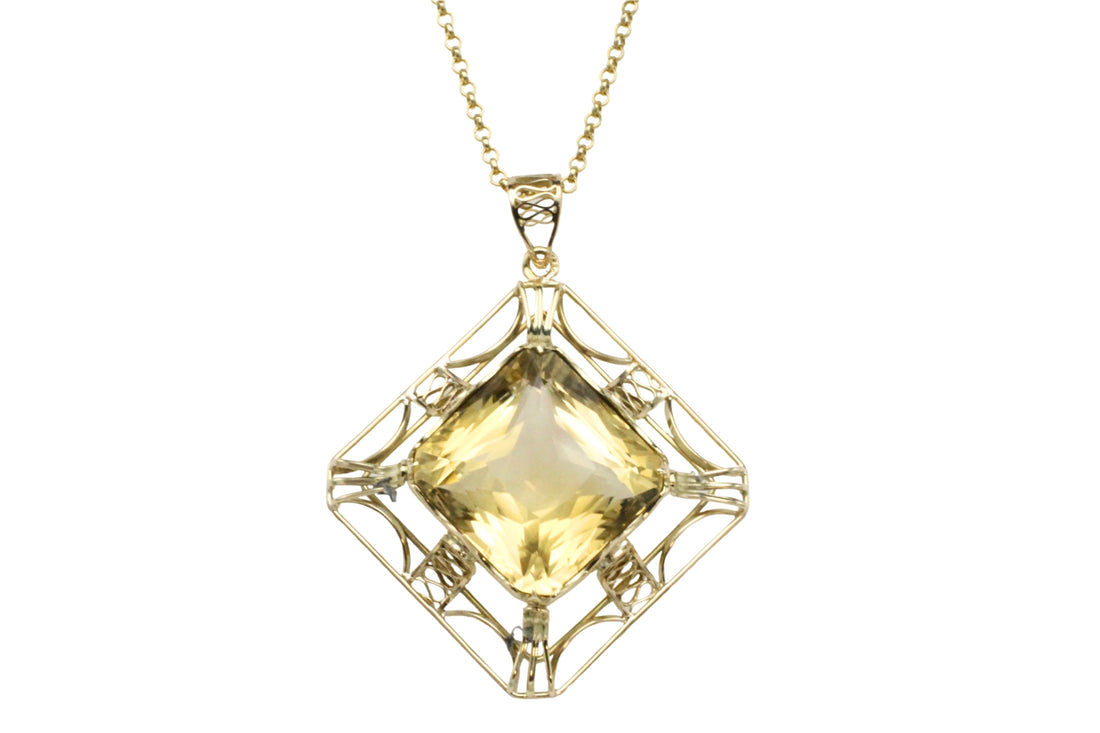 Vintage citrine pendant in 14 carat gold
