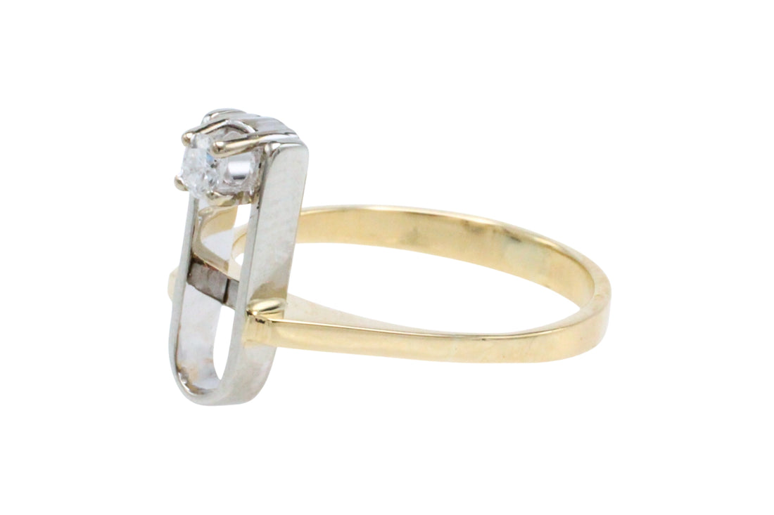 Diamond ring in yellow and white gold