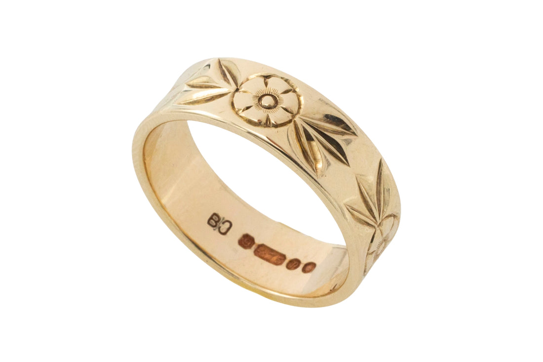 Vintage ring met bloemmotief