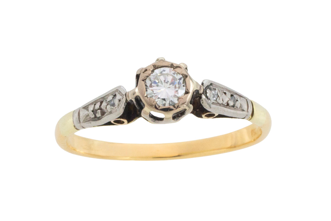 Vintage diamond ring in 18 carat gold