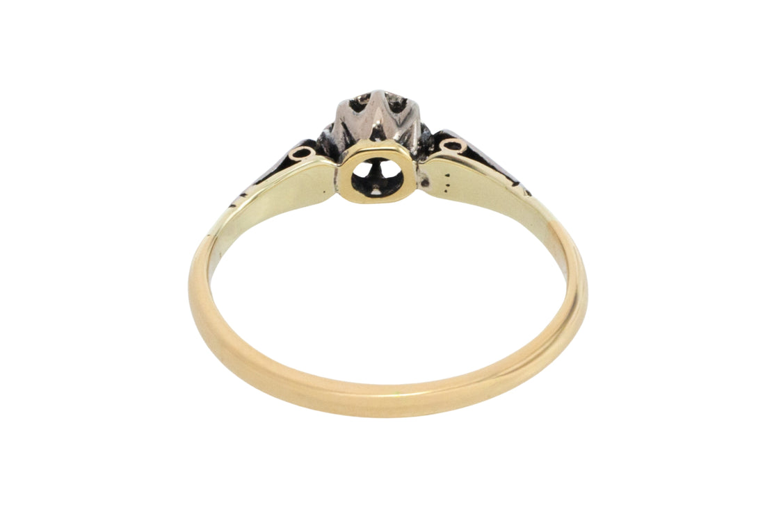 Vintage diamond ring in 18 carat gold