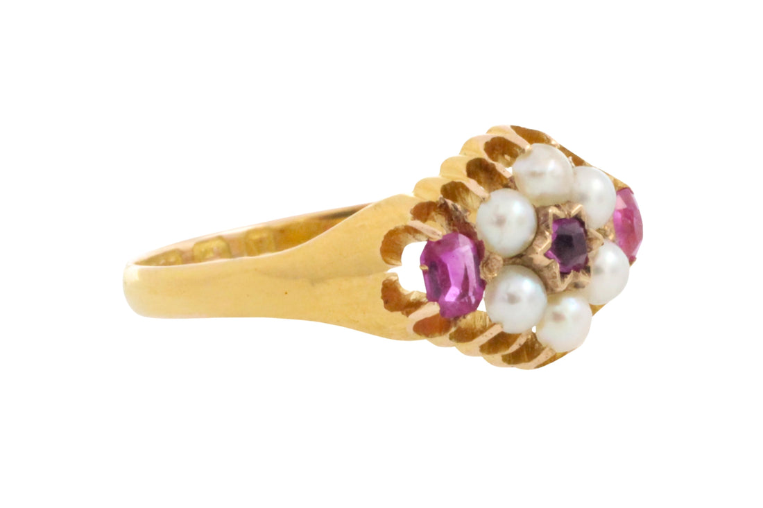 Ring met robijn en parel uit 1872