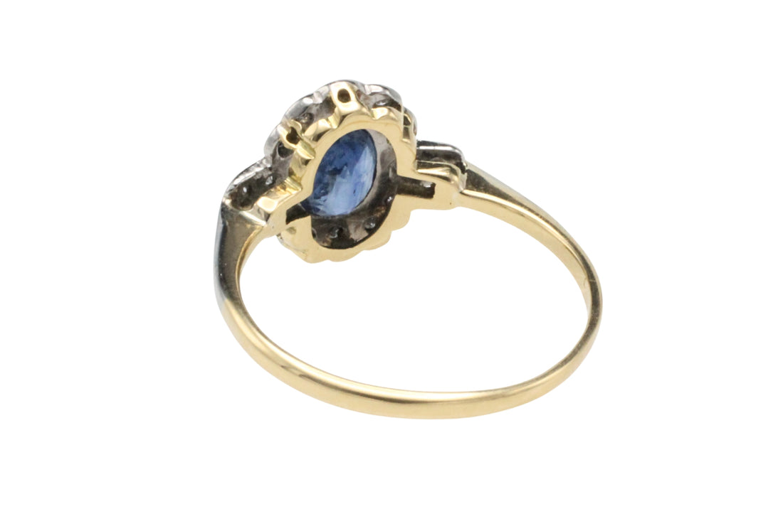 Sapphire and diamond ring in platinum and gold