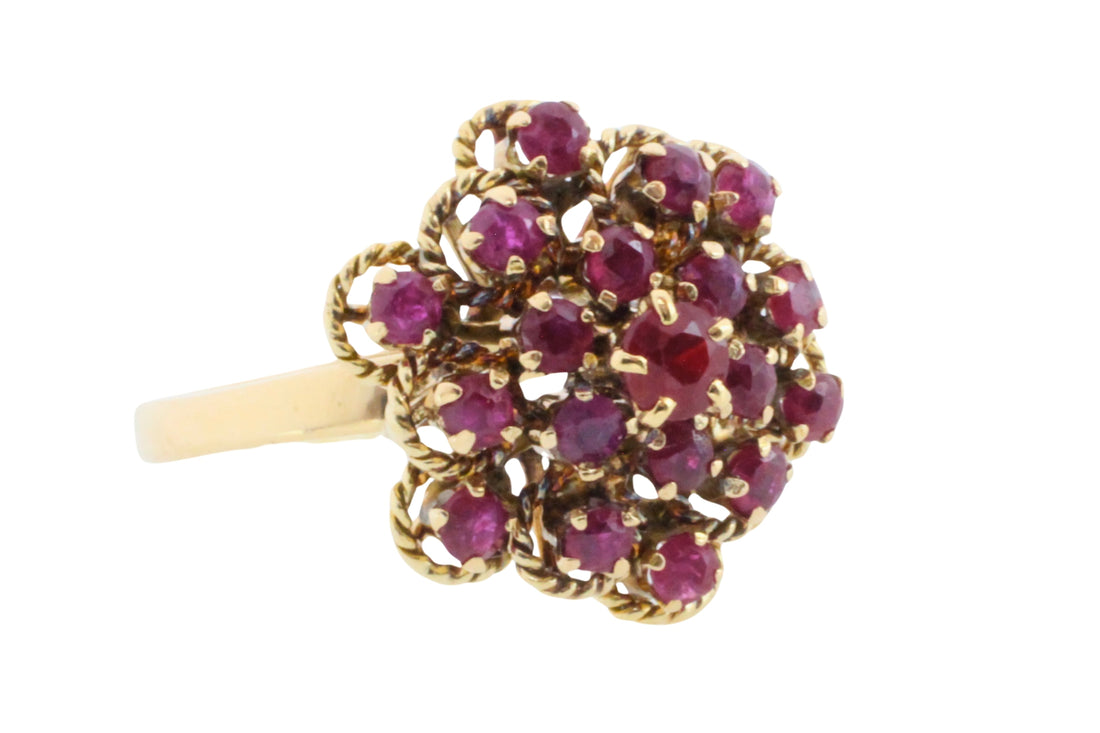 Ruby cluster ring in 18 carat gold