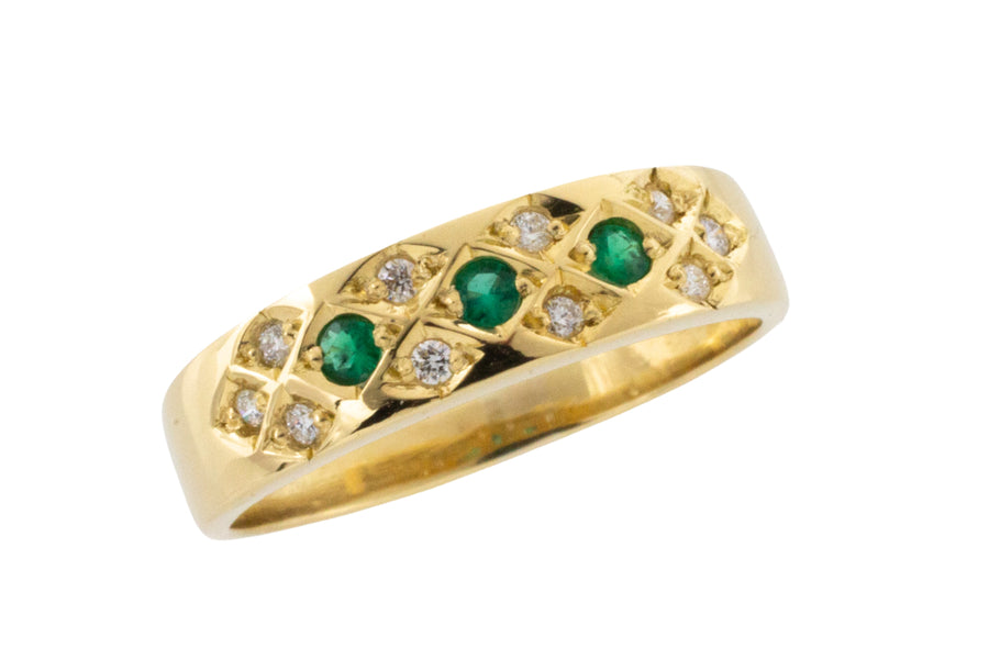 Emerald and diamond 18 carat gold ring-Vintage rings-The Antique Ring Shop