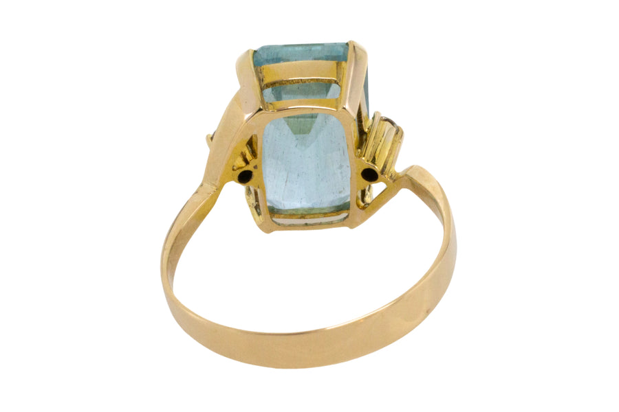 Aquamarine and diamond ring in 14 carat gold-Vintage Rings-The Antique Ring Shop