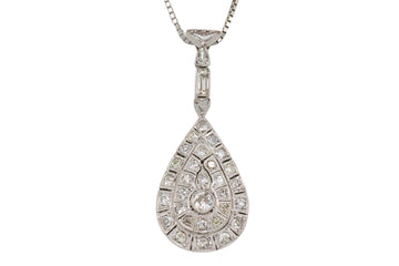 Drop shaped diamond pendant in 18 carat gold