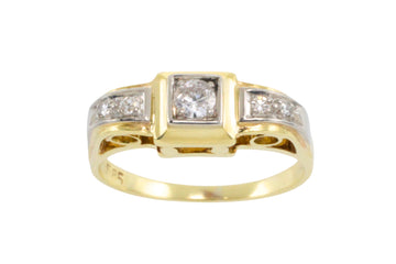 Vintage diamond ring in 14 carat gold