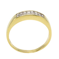 Princess cut diamond ring in 18 carat gold