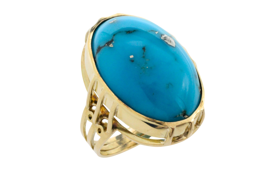 Cabochon turquoise ring in 14 carat gold