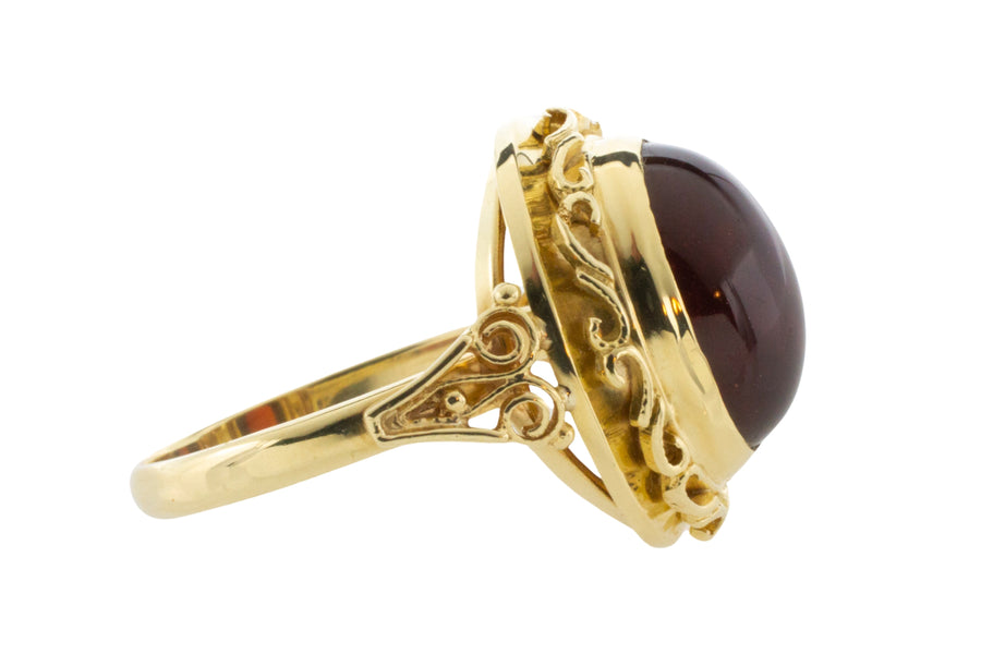 Vintage cabochon garnet ring in 14 carat gold-Vintage Rings-The Antique Ring Shop