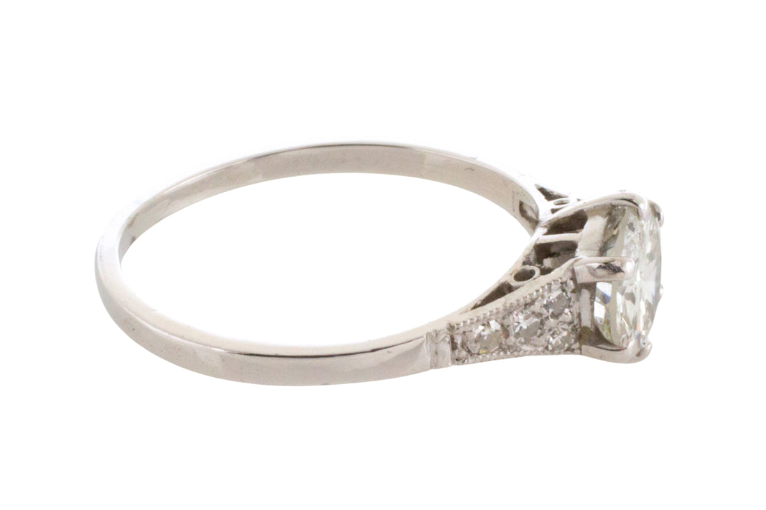 Vintage diamond ring in platinum