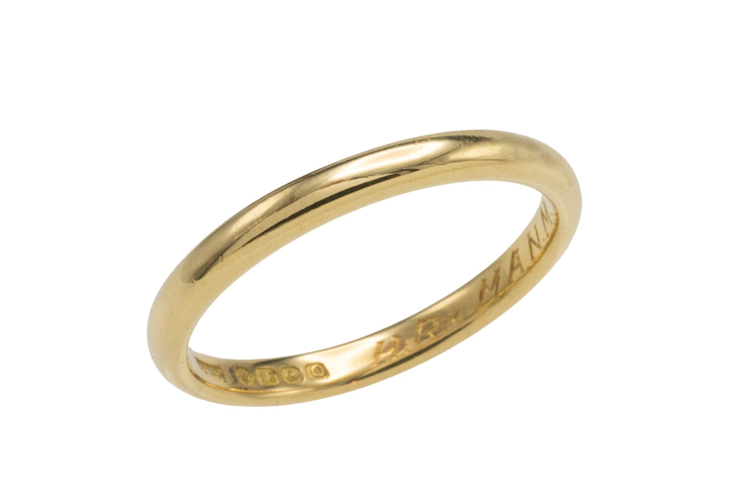 Vintage wedding band in 18 carat gold from 1938-The Antique Ring Shop