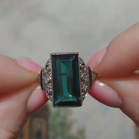 Art Deco green spinel and diamond ring