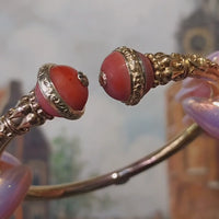 14 karaat gouden torsiearmband