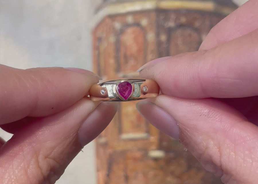 Robijnen en diamanten ring van 18 karaat goud