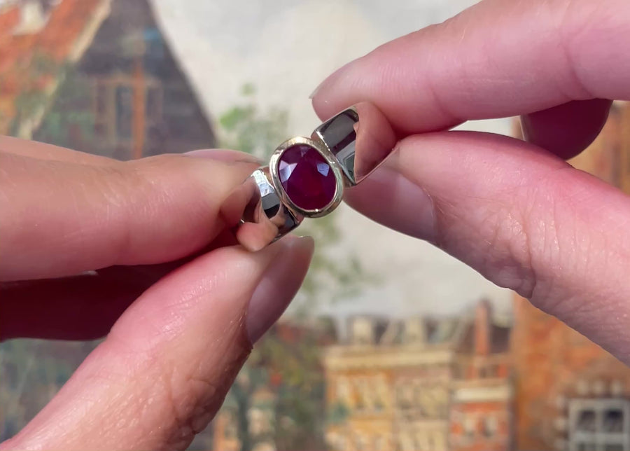 Ruby ring in white and yellow gold