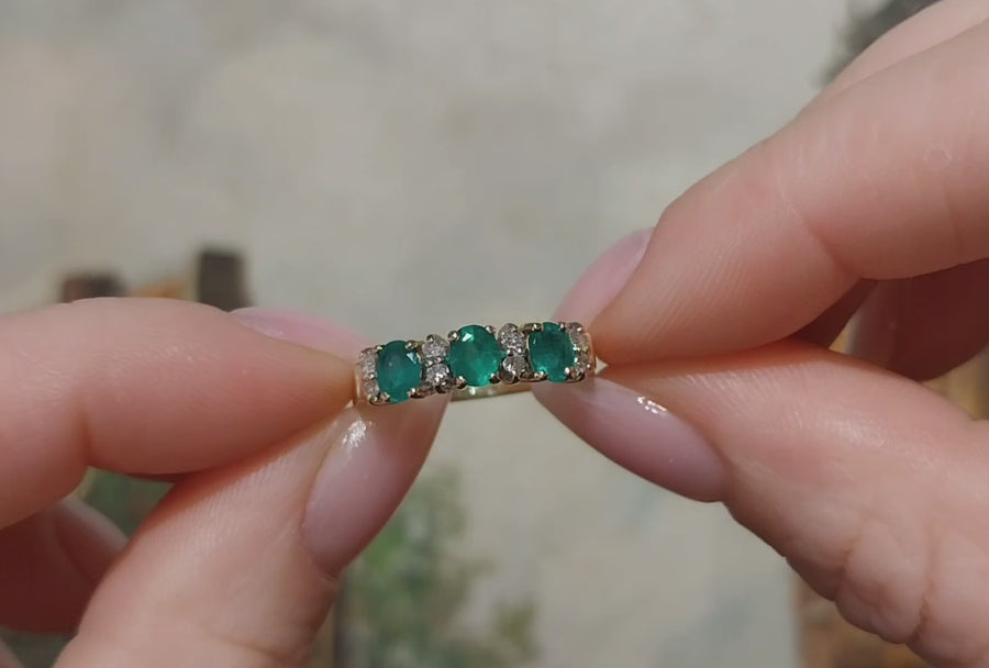 Smaragd en diamanten ring van 18 karaat goud