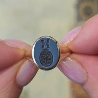Vintage signet intaglio ring in 14 carat gold