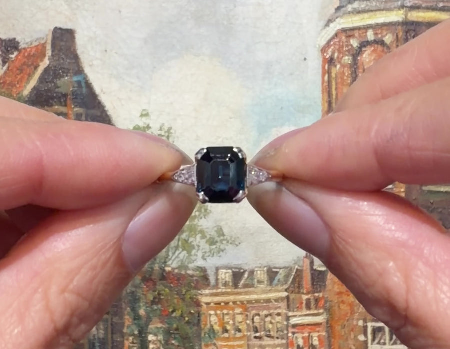 Vintage 18 carat gold sapphire and diamond ring