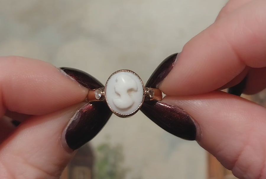 Cameo and rose diamond ring in 14 carat gold