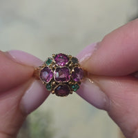 Victoriaanse granaat en smaragd cluster ring