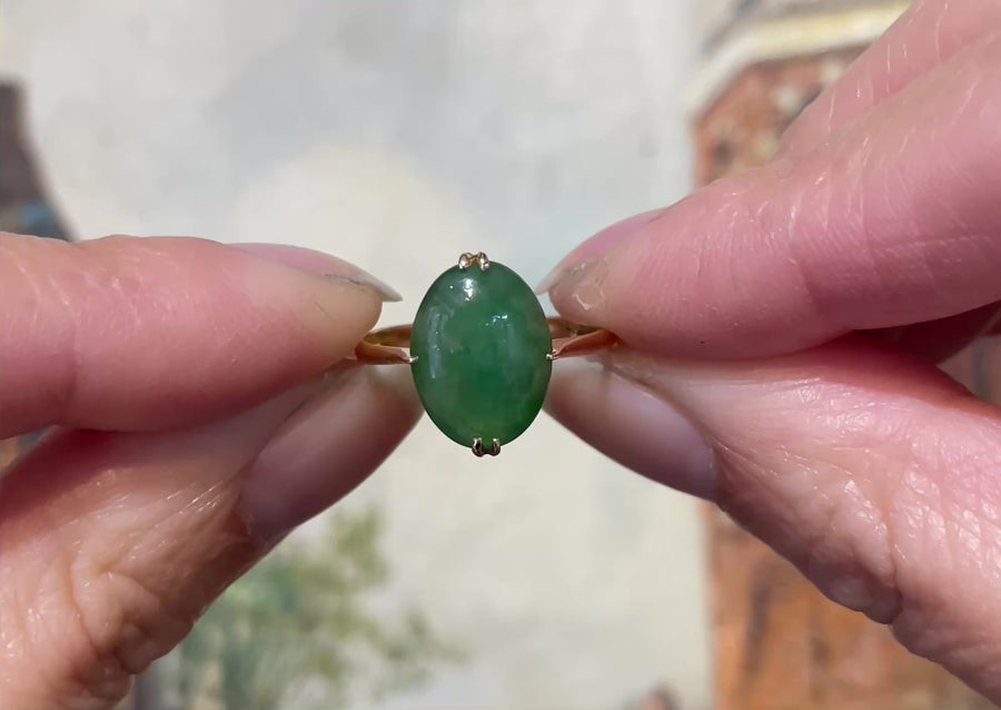 14 karaat gouden ring met cabouchon  jade
