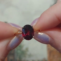 14 karaat gouden ring met granaat