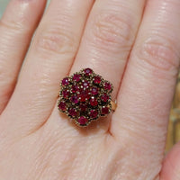 Ruby cluster ring in 18 carat gold