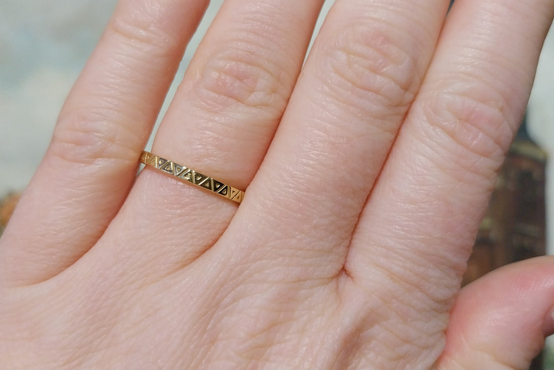 18 carat gold band with motif-Rings-The Antique Ring Shop